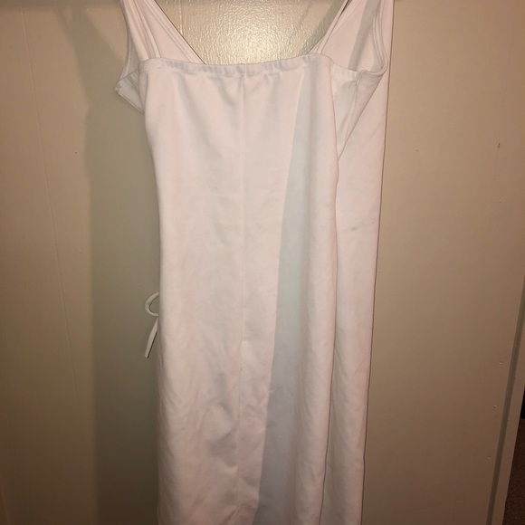 White bodycon wrap dress - Picture 3 of 3